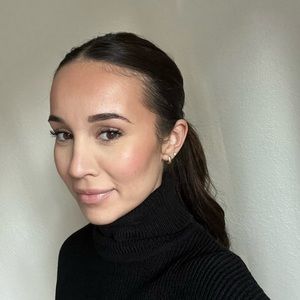 Meet your Posher, Lily